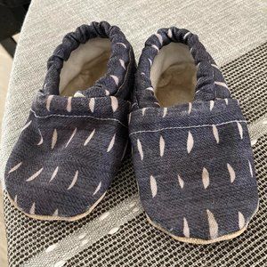 CLAMFEET Soft Baby Shoes - Size 3 - 12-18 Months